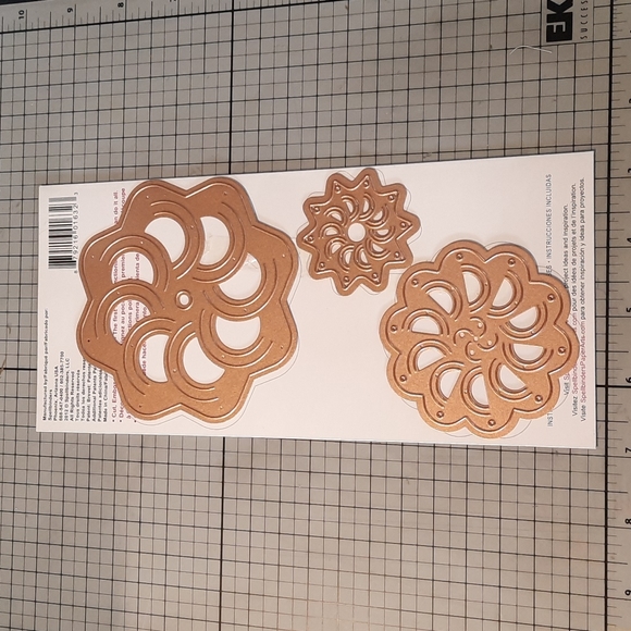 Round About Shapeabilities Die Cutting set of 3 - Picture 3 of 3